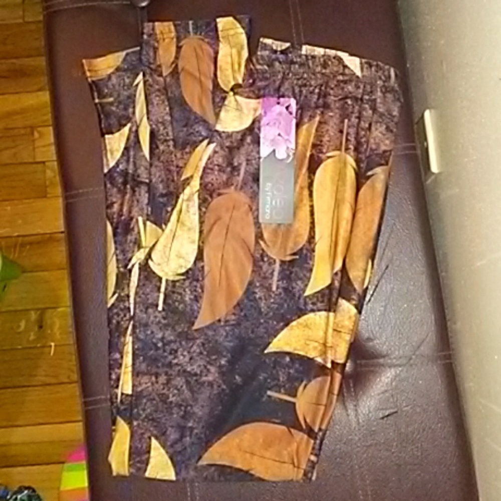 Bronze, Copper, and Gold Feather Print Leggings